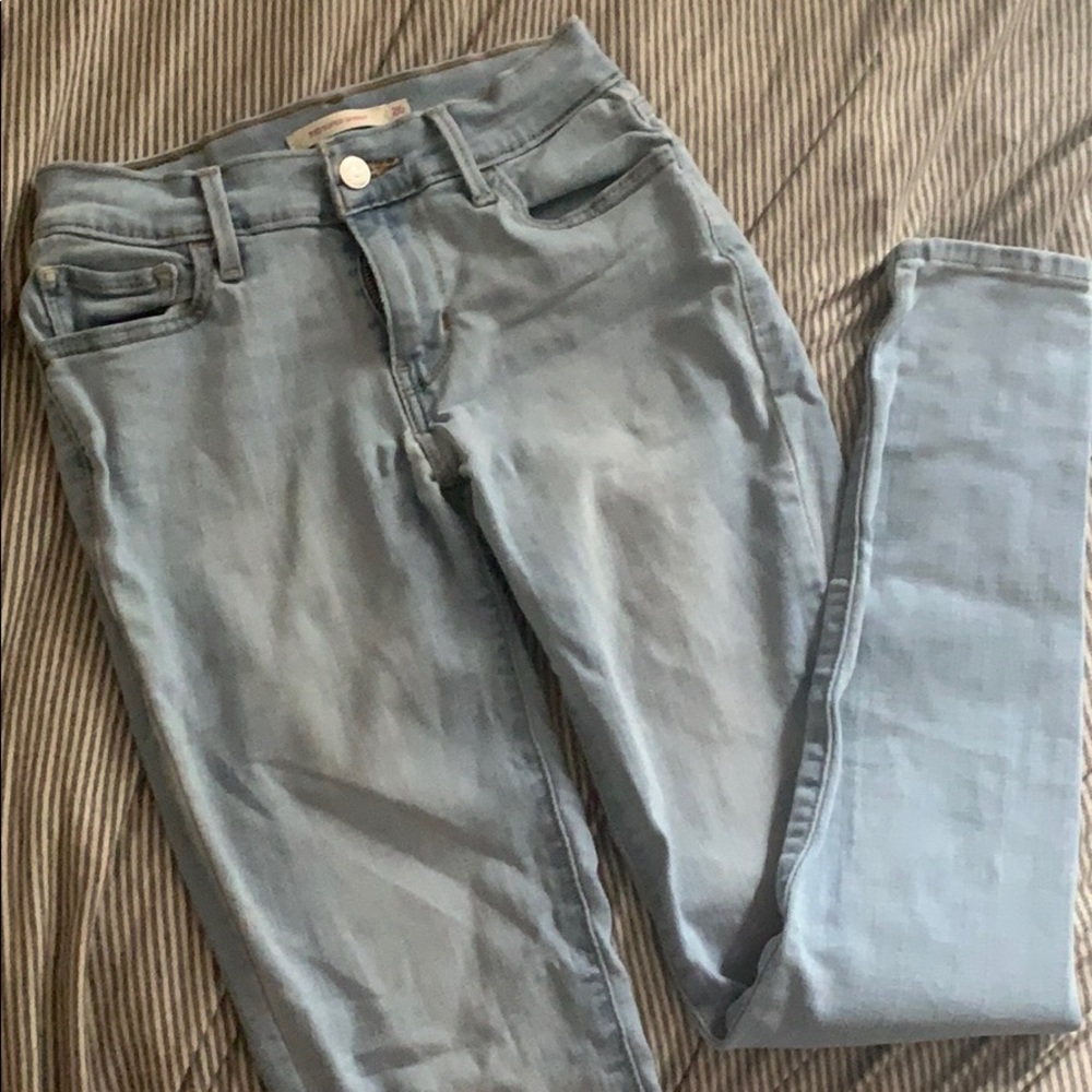 Levi’s light wash super skinny women’s jeans